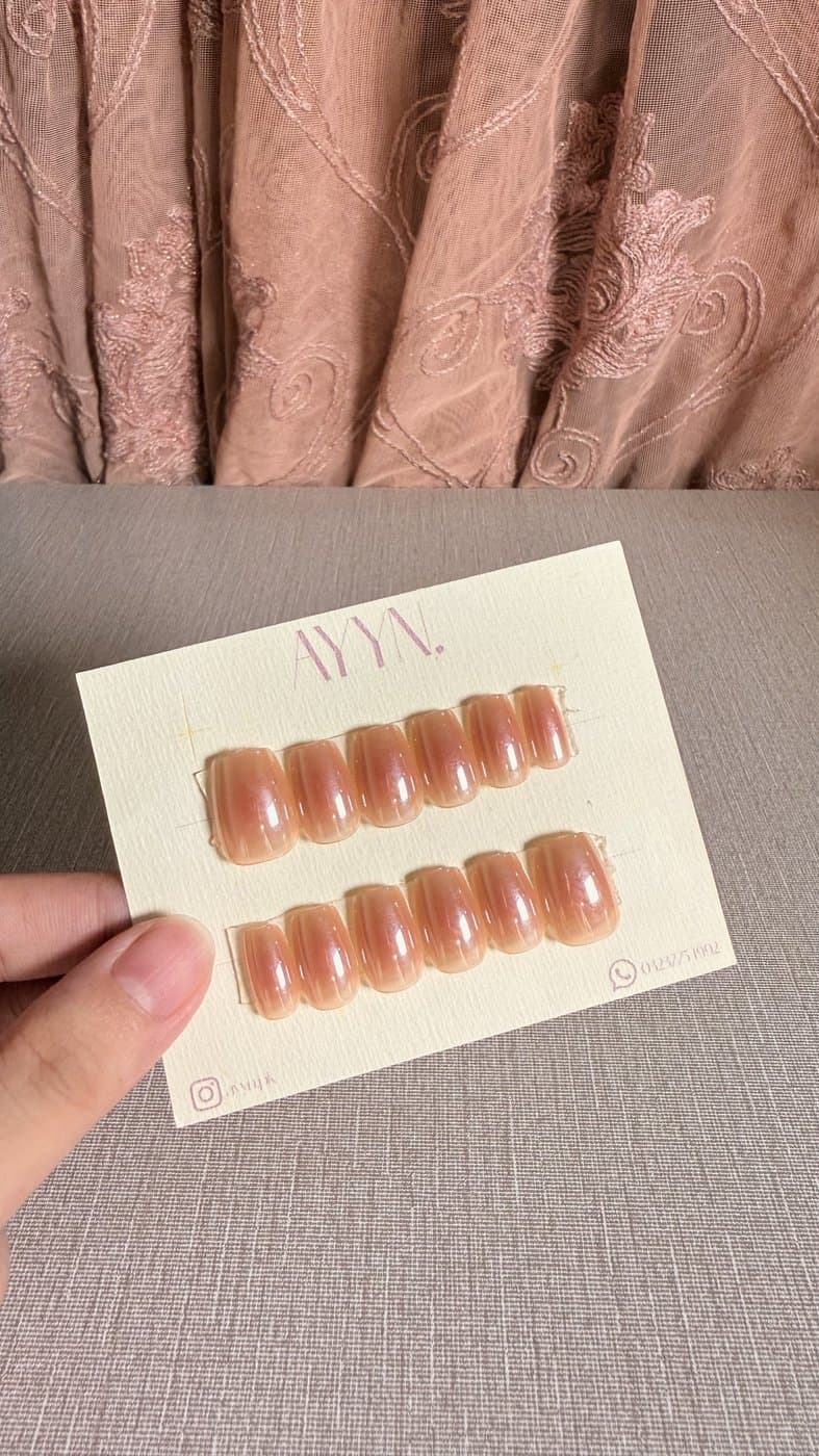 Caramel Glaze — Design #13 press-on nails by AYYN. PKR 650