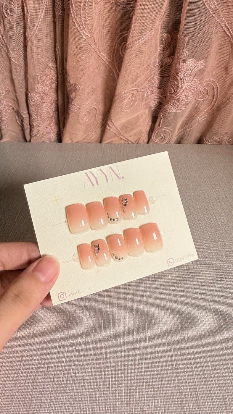 Peach Pearl — Design #5 press-on nails by AYYN. PKR 700